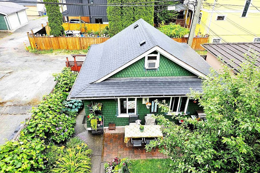 2834 Victoria Drive Vancouver, BC - 4