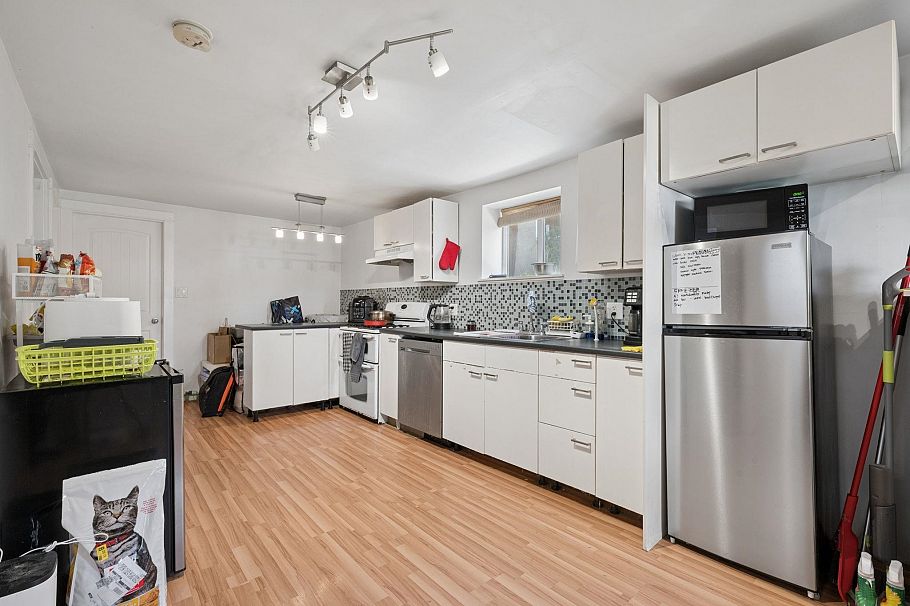 3559 Lakewood Street Vancouver, BC - 15