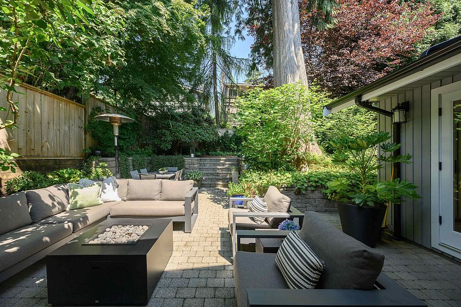 5544 Woodchuck Place North Vancouver, BC - 5