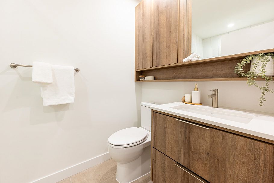 605 3596 Malsum Drive North Vancouver, BC - 18