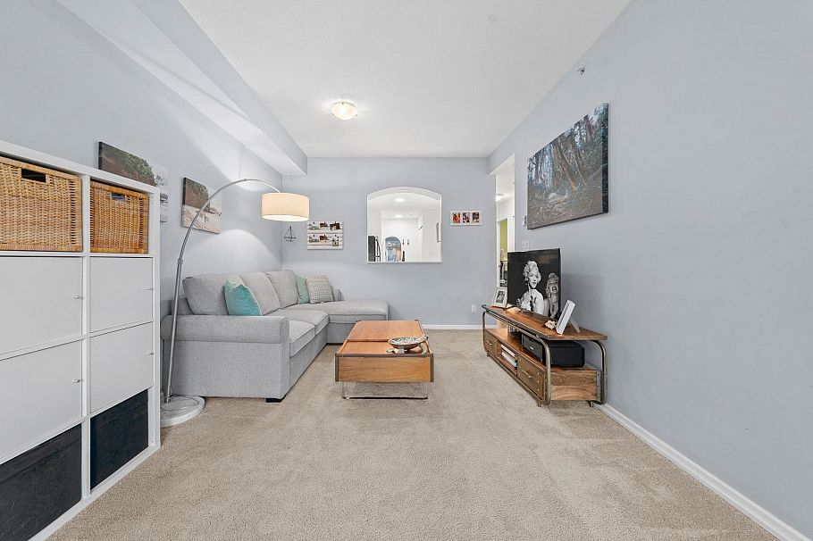 215 3600 Windcrest Drive North Vancouver, BC - 9