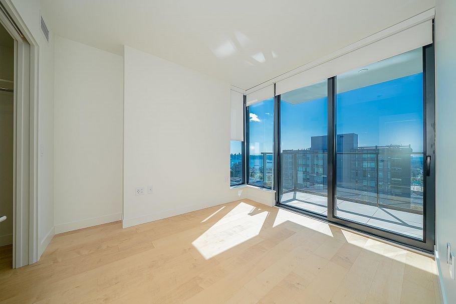 1306 135 E 13th Street North Vancouver, BC - 24
