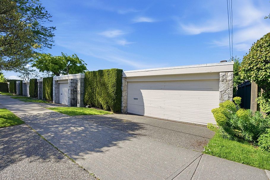 2565 Point Grey Road Vancouver, BC - 3