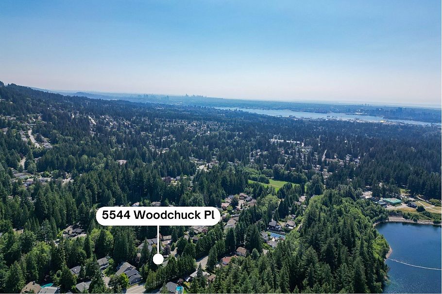5544 Woodchuck Place North Vancouver, BC - 37