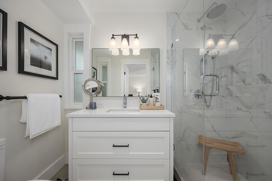 5544 Woodchuck Place North Vancouver, BC - 21