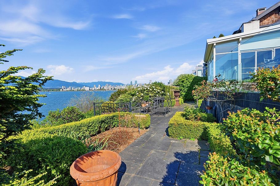 2565 Point Grey Road Vancouver, BC - 24