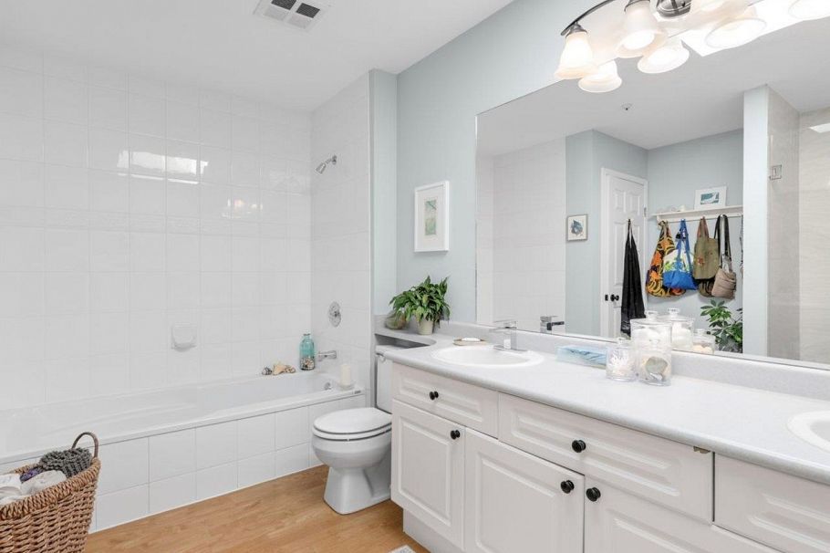 413 128 W 8th Street North Vancouver, BC - 20