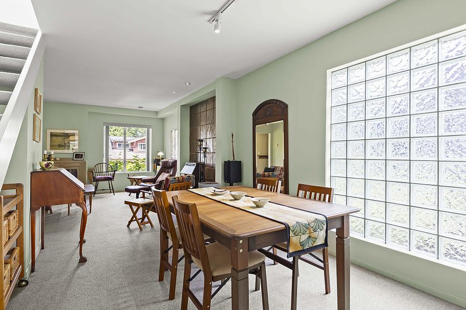3622 W 8th Avenue Vancouver, BC - 9