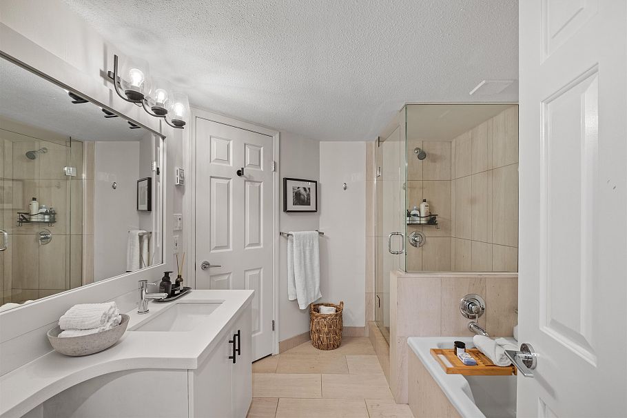 102 123 E 6th Street North Vancouver, BC - 17