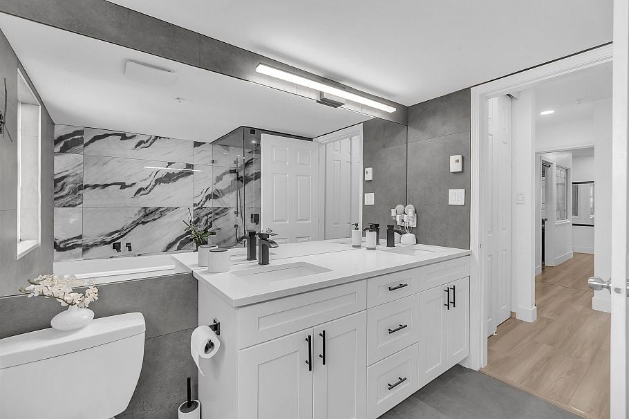 8 2425 Edgemont Boulevard North Vancouver, BC - 29