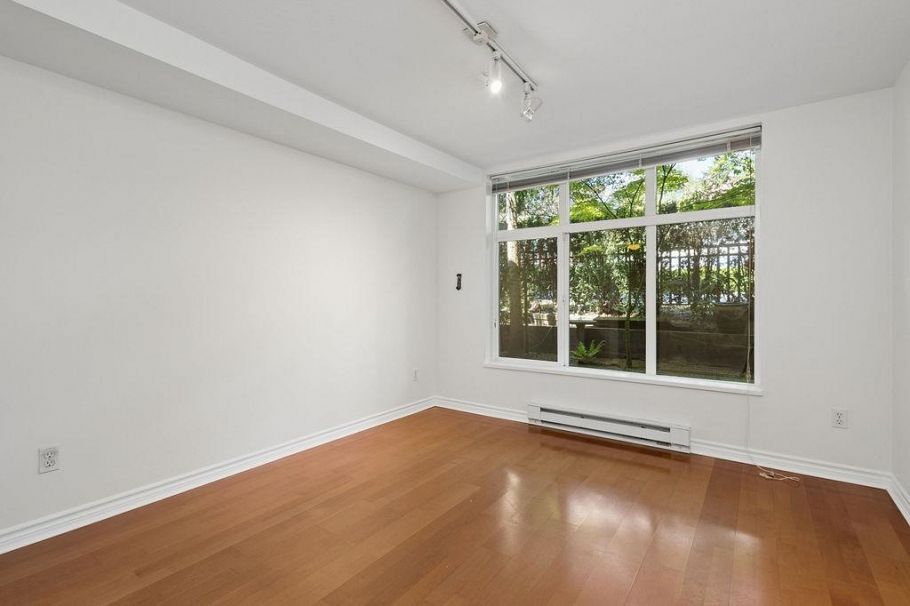 993 Lynn Valley Road North Vancouver, BC - 21