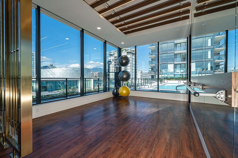 1306 135 E 13th Street North Vancouver, BC - 25