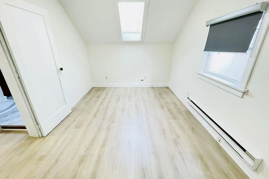 922 Park Drive Vancouver, BC - 16