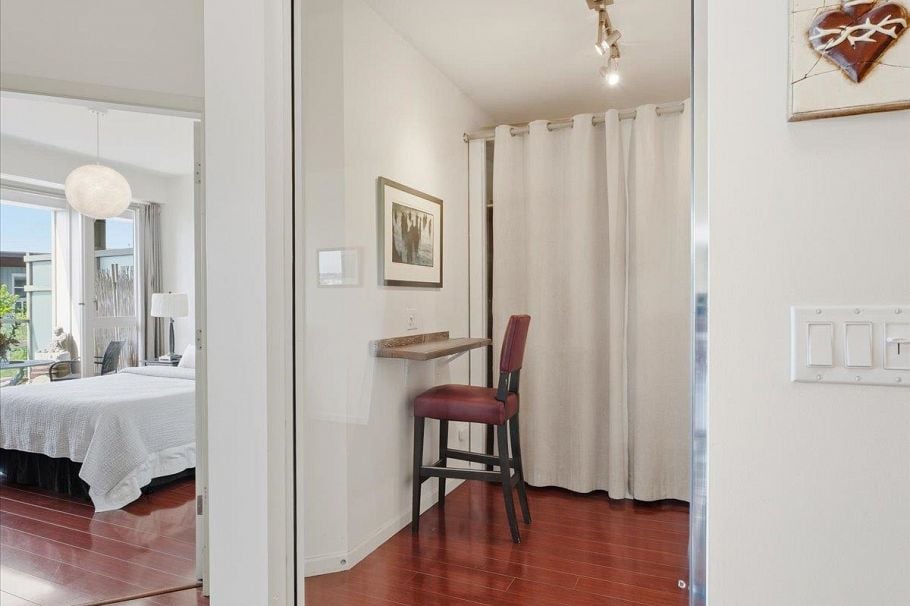 417 580 Raven Woods Drive North Vancouver, BC - 12