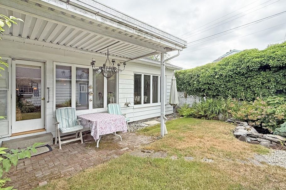 125 E 48th Avenue Vancouver, BC - 9