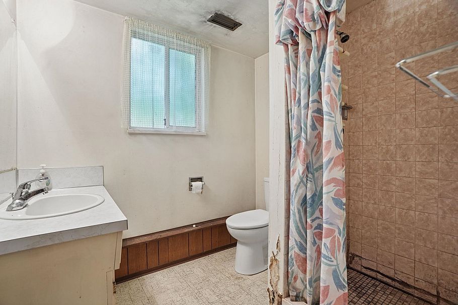 1469 E 17th Avenue Vancouver, BC - 12