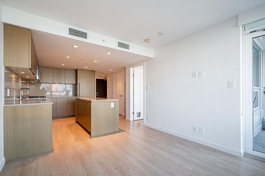 306 125 E 14th Street Vancouver, BC - 19