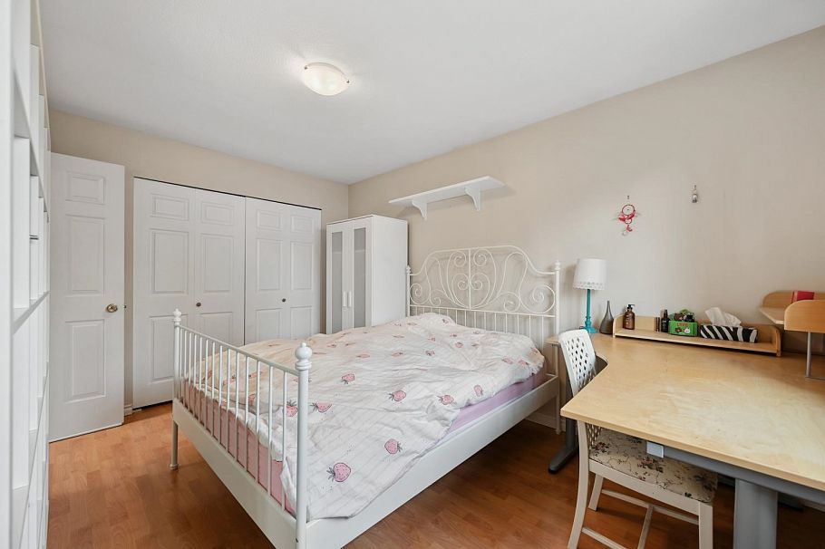 819 W 70th Avenue Vancouver, BC - 16