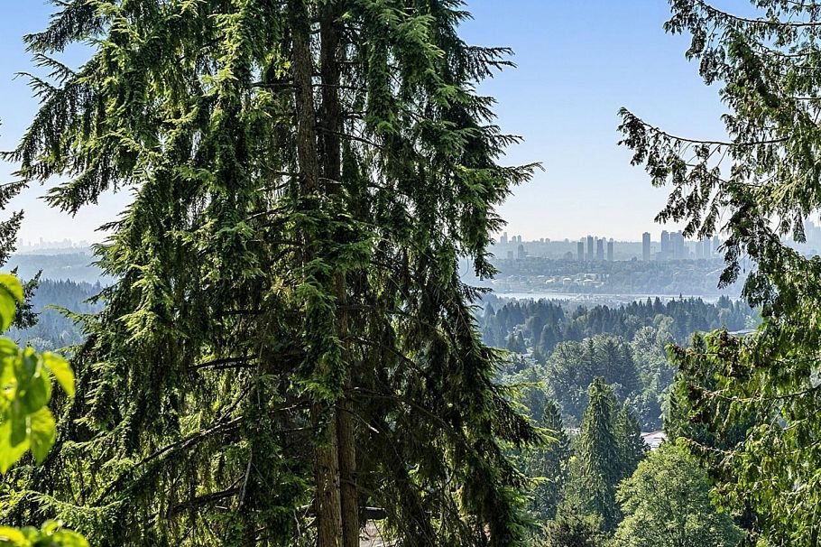 1074 Kilmer Road North Vancouver, BC - 27
