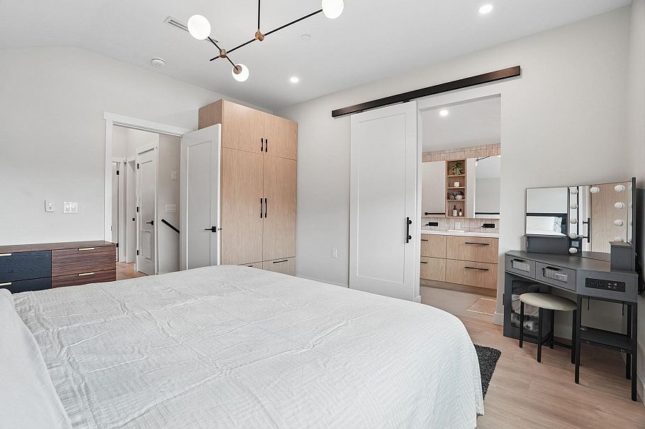 1889 E 34th Avenue Vancouver, BC - 23