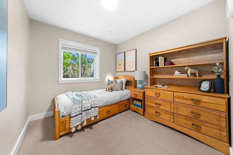396 E Keith Road North Vancouver, BC - 30
