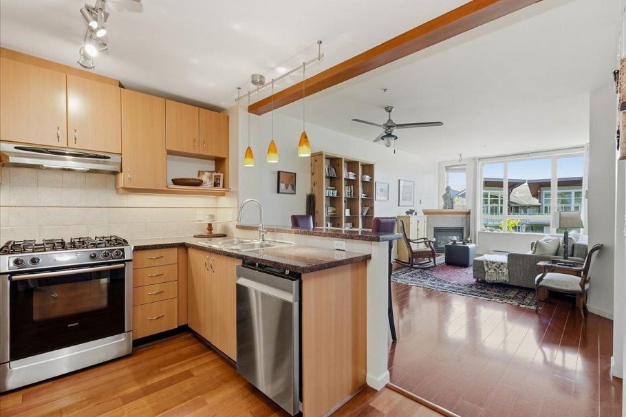 417 580 Raven Woods Drive North Vancouver, BC - 5