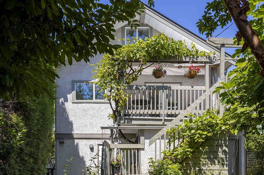 3622 W 8th Avenue Vancouver, BC - 38