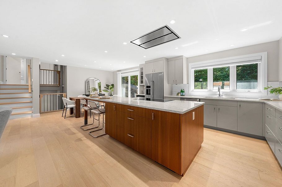 1776 Medwin Place North Vancouver, BC - 9