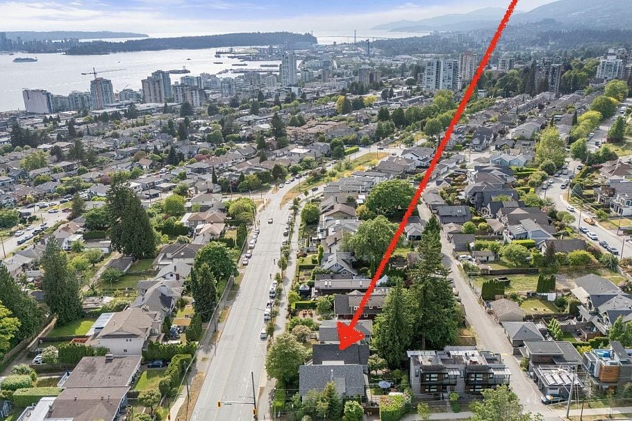396 E Keith Road North Vancouver, BC - 39
