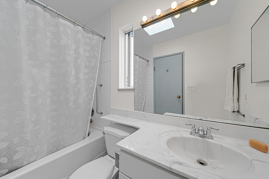 315 1510 Nelson Street Vancouver, BC - 3