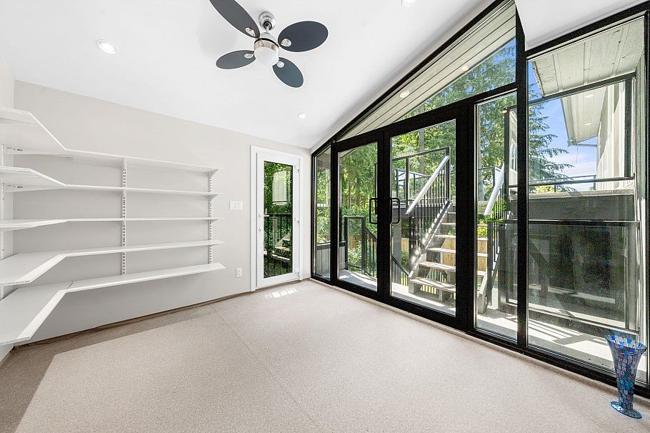 1776 Medwin Place North Vancouver, BC - 28