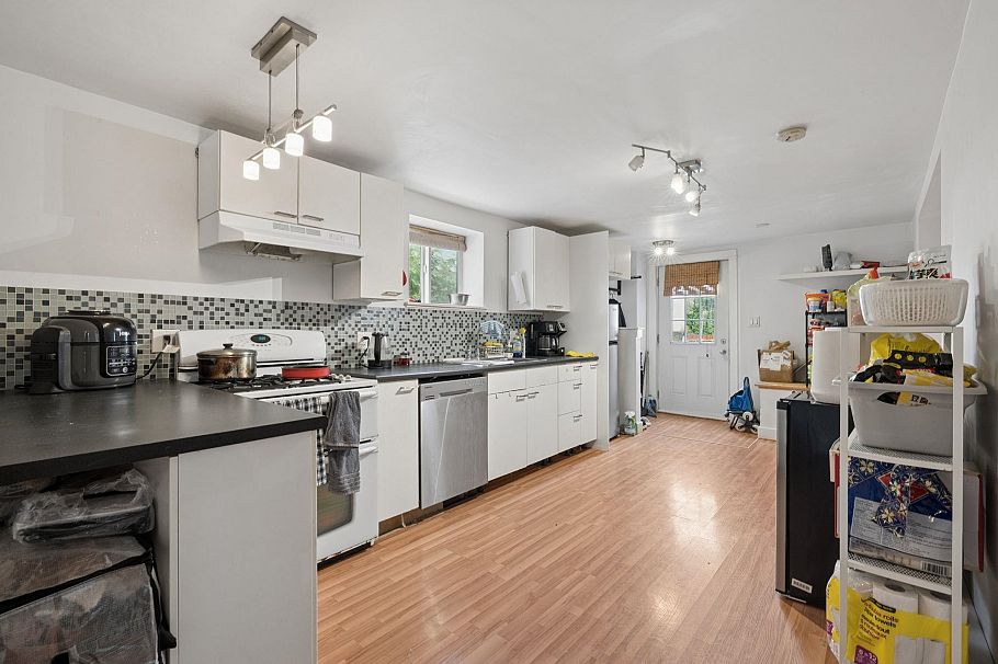 3559 Lakewood Street Vancouver, BC - 14