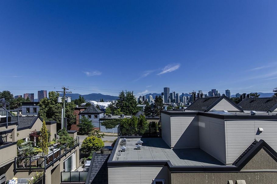 30 1350 W 6th Avenue Vancouver, BC - 6