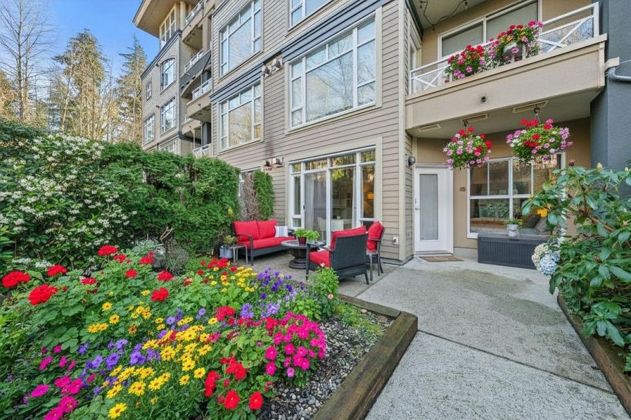215 3600 Windcrest Drive North Vancouver, BC - 26