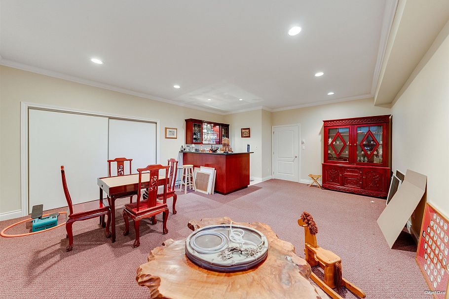 4989 Chalet Place North Vancouver, BC - 12