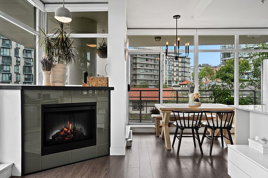 311 298 E 11th Avenue Vancouver, BC - 6