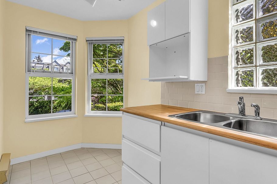 204 876 W 16th Avenue Vancouver, BC - 19