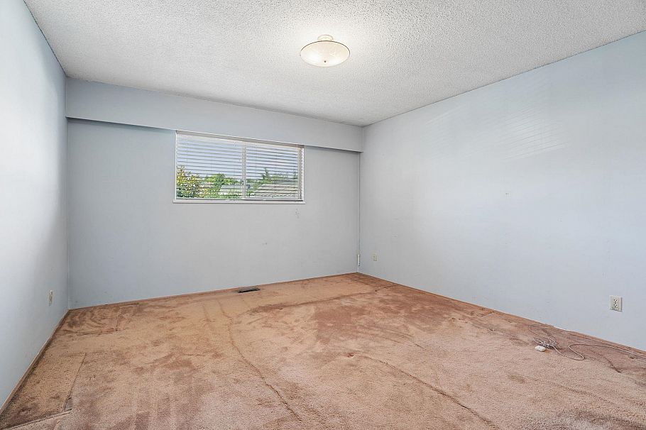 1469 E 17th Avenue Vancouver, BC - 7