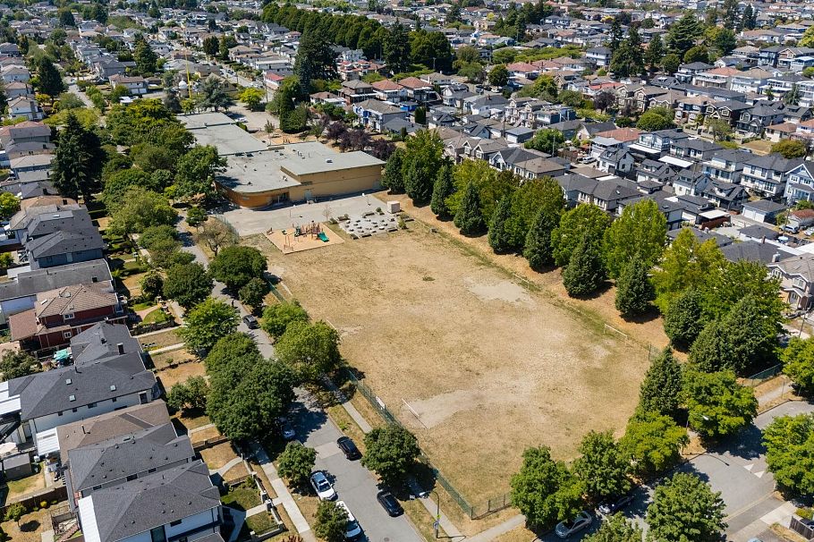428 E 62nd Avenue Vancouver, BC - 14