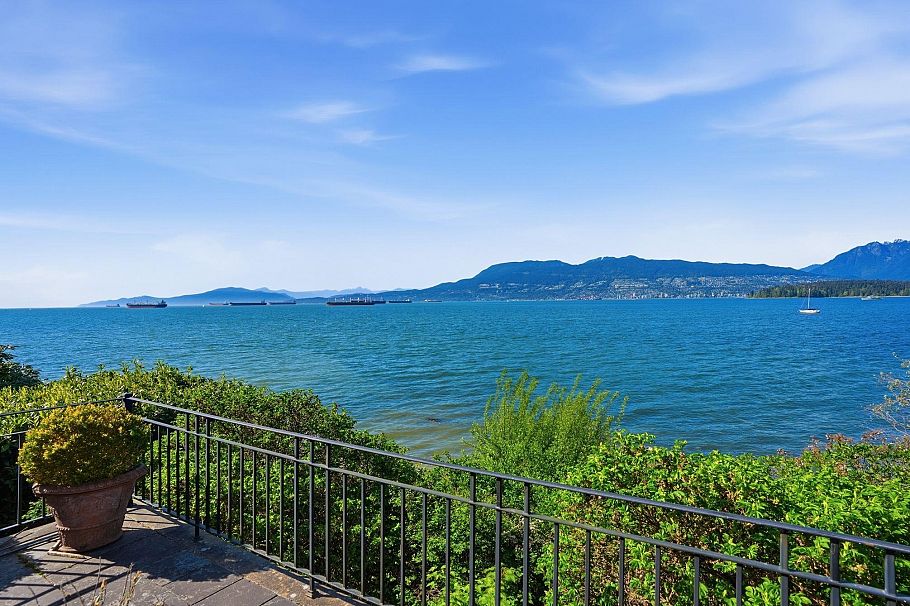 2565 Point Grey Road Vancouver, BC - 21