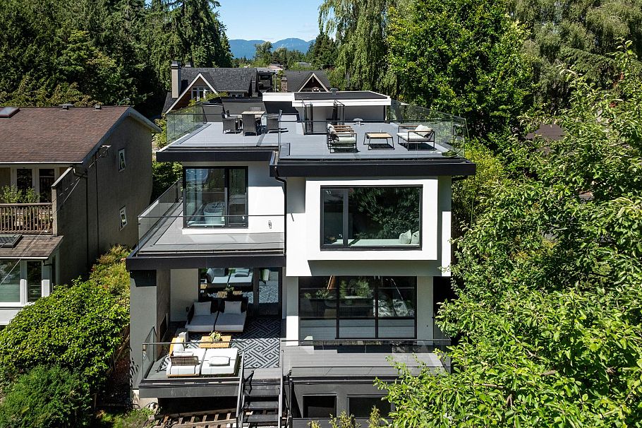 4090 W 31st Avenue Vancouver, BC - 39