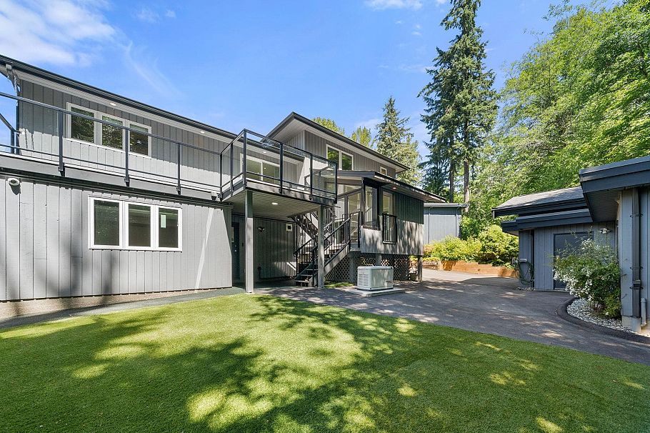 1776 Medwin Place North Vancouver, BC - 33