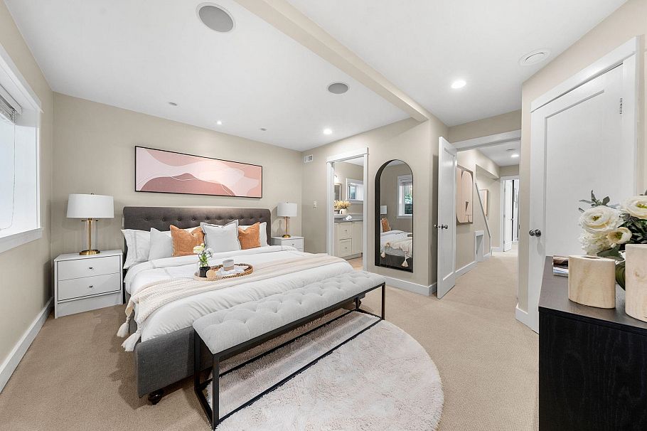 396 E Keith Road North Vancouver, BC - 20