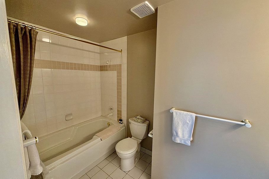 4 1701 Chesterfield Avenue North Vancouver, BC - 21