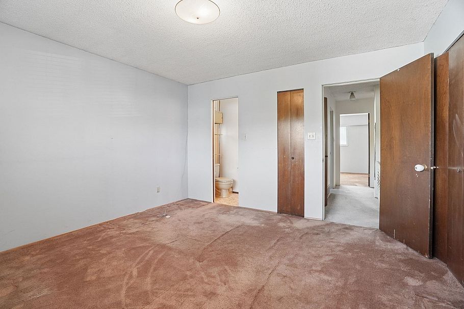 1469 E 17th Avenue Vancouver, BC - 6