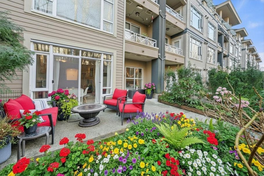 215 3600 Windcrest Drive North Vancouver, BC - 1