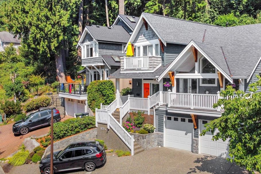 1074 Kilmer Road North Vancouver, BC - 29