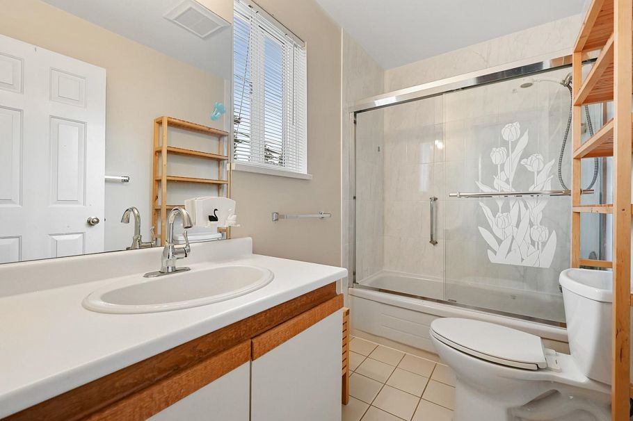 819 W 70th Avenue Vancouver, BC - 14