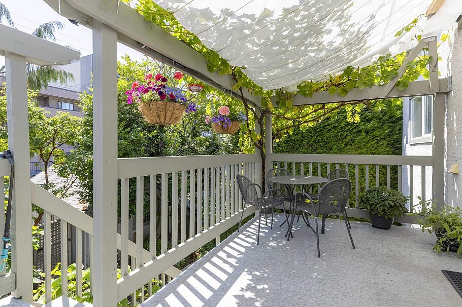 3622 W 8th Avenue Vancouver, BC - 14
