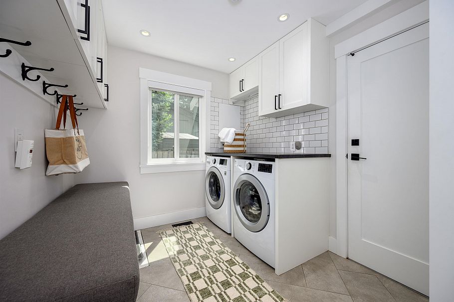 5544 Woodchuck Place North Vancouver, BC - 26